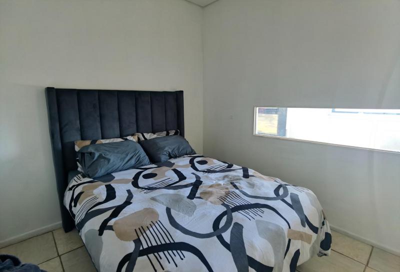 1 Bedroom Property for Sale in Goodwood Estate Western Cape
